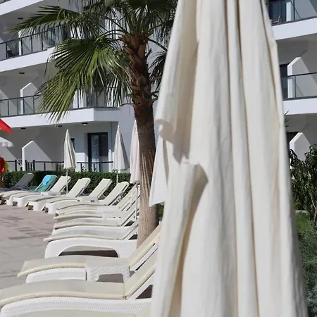 Апартаменты Caesar Blue With Sea View Trikomo